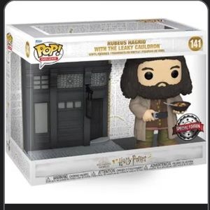Funko Pop Deluxe #141 βRubeus Hagrid With The Leaky Cauldronβ New in box